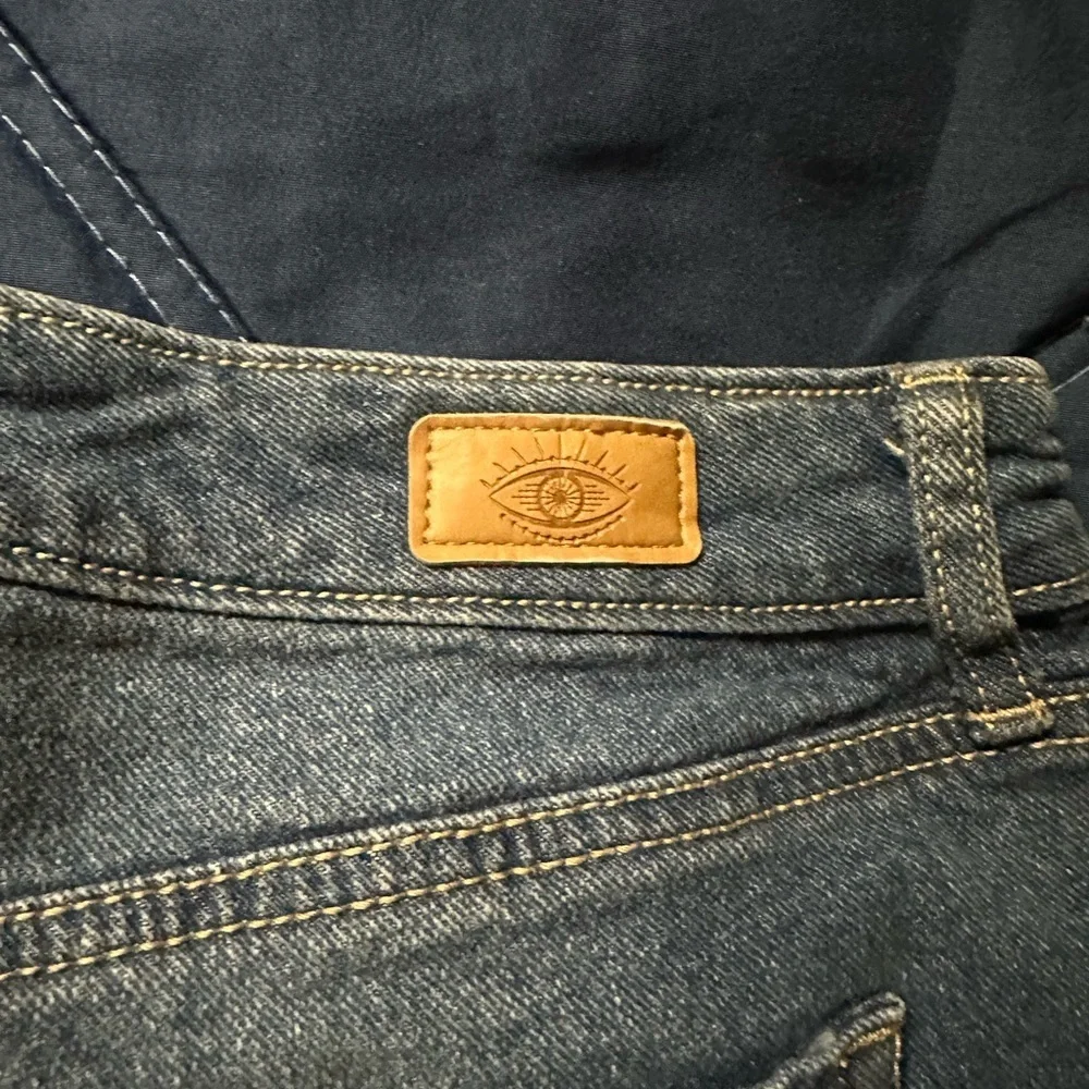Sofia by Sofia Vergara Shorts - Picture 3 of 6